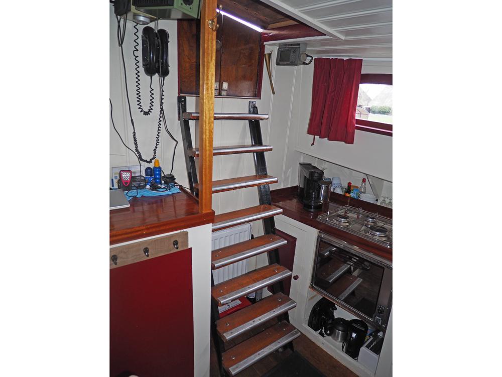 Aft cabin, Accommodation